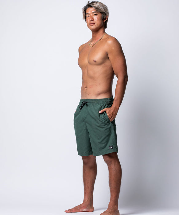 QUIKSILVER メンズ EVERYDAY SOLID VOLLEY 19 ジャムボードショーツ 19インチ インナーショーツ付き (ウエストゴムタイプ) ノンストレッチ・撥水加工 【2026年春夏モデル】