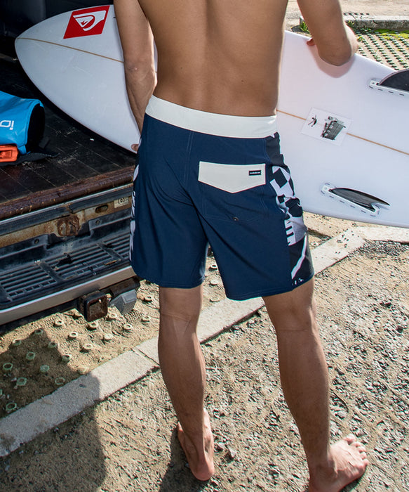 QUIKSILVER メンズ SURFSILK ARCH 18 ボードショーツ フィットタイ 18インチ インナーショーツなしタイプ 4WAYストレッチ・撥水加工