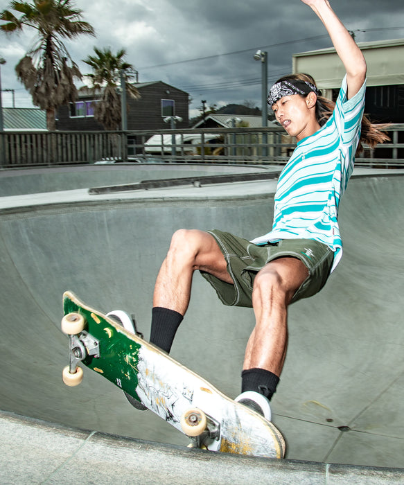 <QUIKSILVER X DOGTOWN> メンズ DTQS BORDER ST ボーダー半袖Tシャツ ルーズフィット【2026年夏モデル】