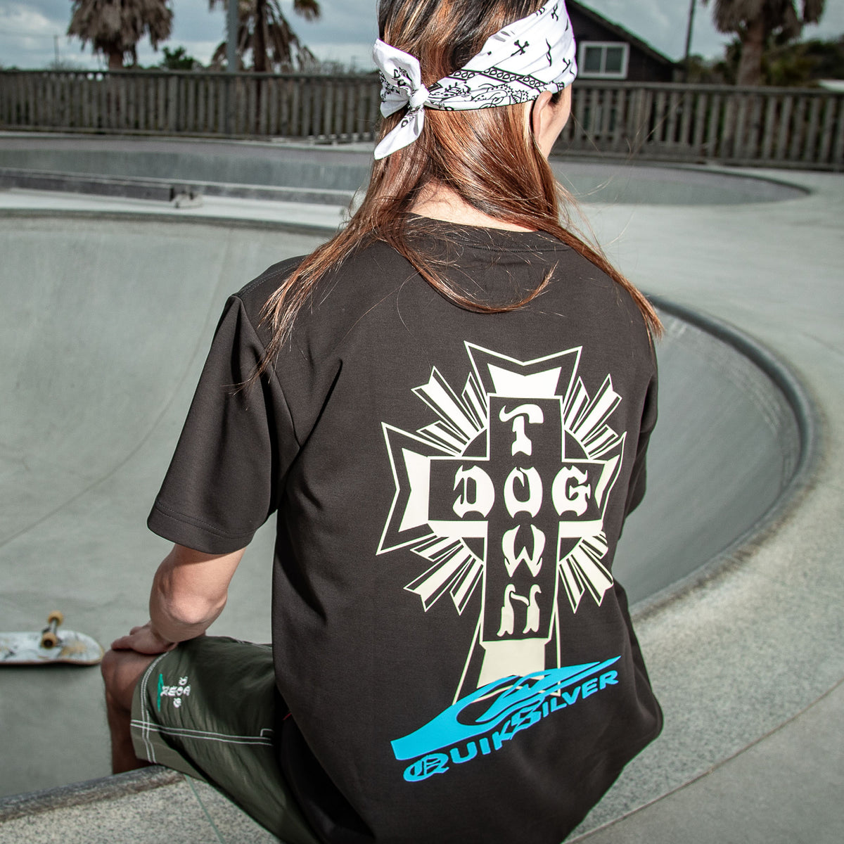 メンズ DTQS ARC CROSS LOGO ST 半袖Tシャツ 接触冷感 速乾 UPF50+