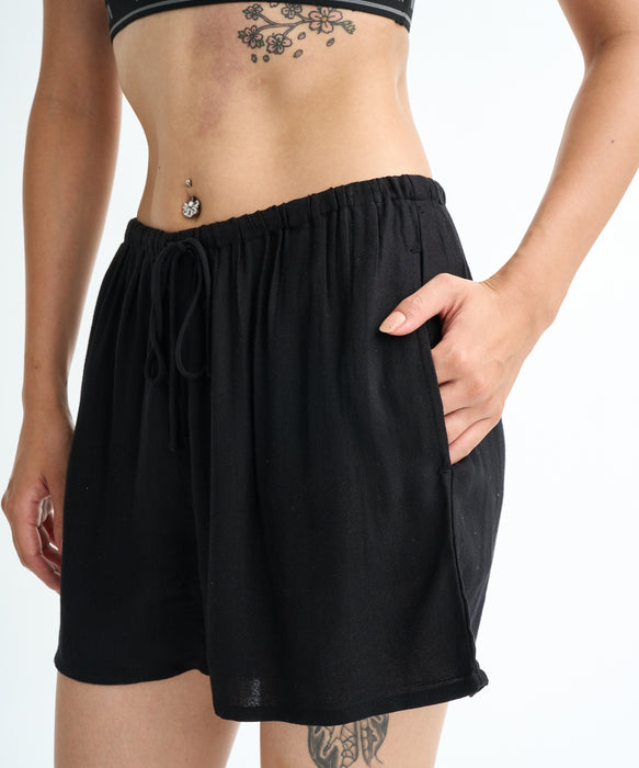 【直営店限定】RVCA ウィメンズ RAYA SHORT ショートパンツ 【2026年春夏モデル】
