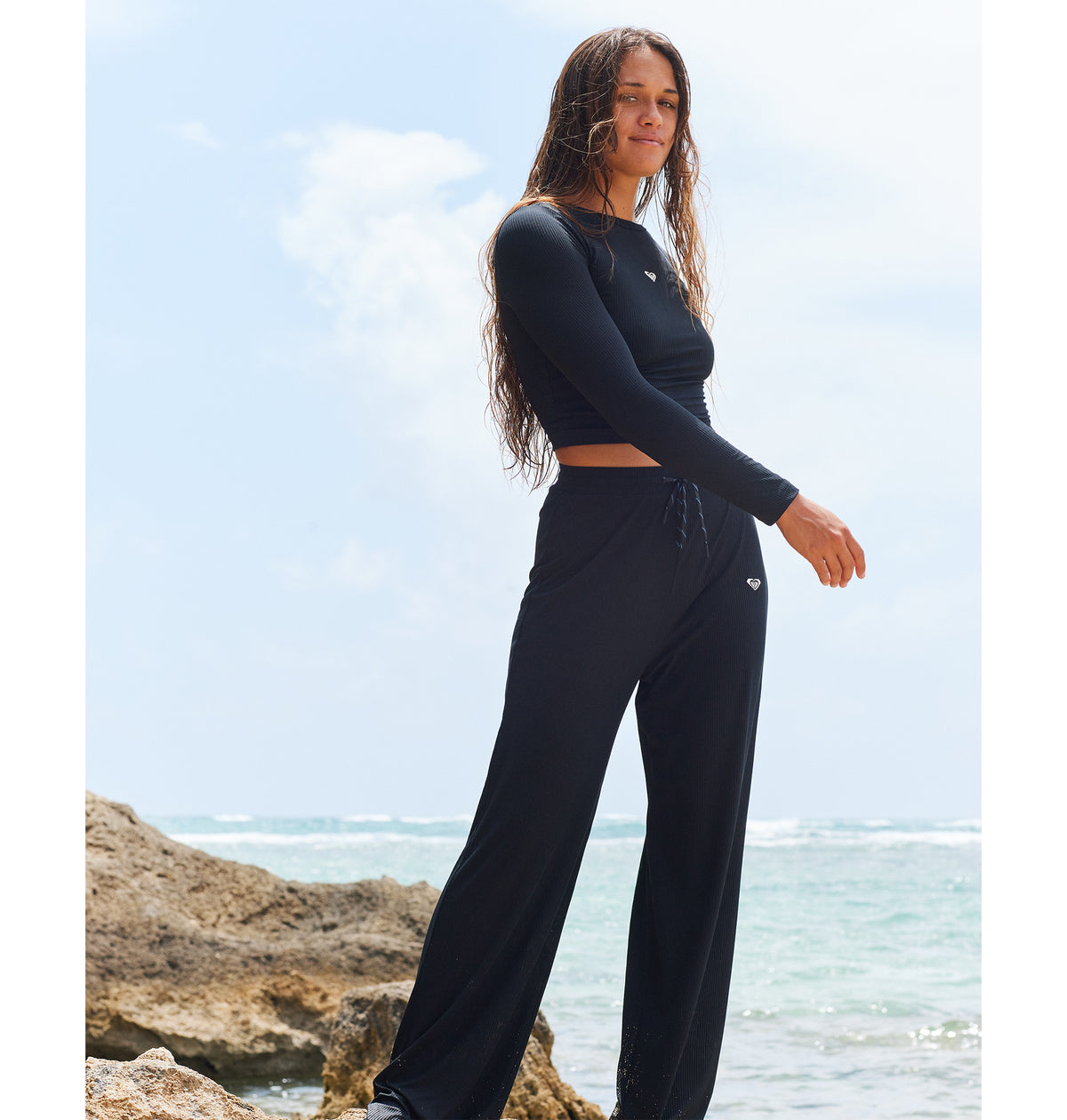 ROXYロキシースポーツブラとレギンスセット ブラック ヨガピラティスジム ROXYロキシースポーツブラとレギンスセット ブラック ヨガ