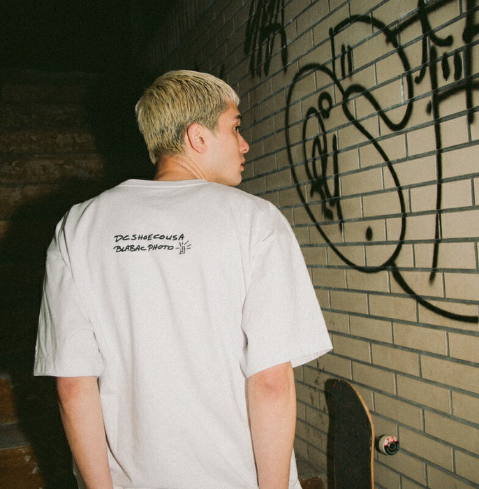 【BUY 2 20%OFF】【OUTLET】DC Shoes 23 BKL BLABACPHOTO SS SHANAHAN CHICAGO Tシャツ メンズ