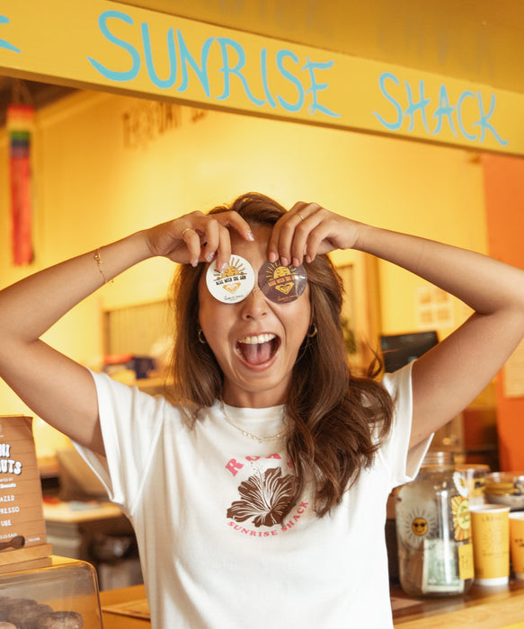 【ROXY x SUNRISE SHACK】 STICKER ステッカー ＜2026年夏モデル＞