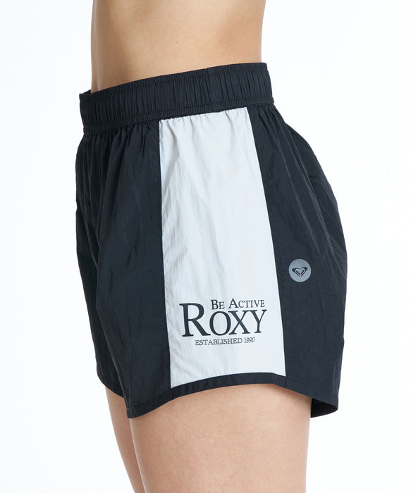 ROXY FITNESS EARTHY CRISP SHORTS 配色ランニングショートパンツ /撥水 【2026年秋冬モデル】