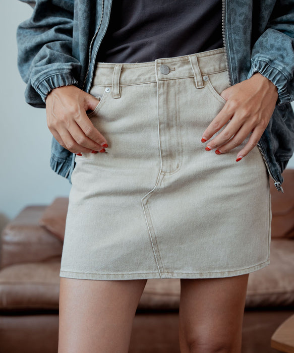 ROXY TIDAL TWILL SKIRT ウォッシュドミニスカート 【2026年秋冬モデル】